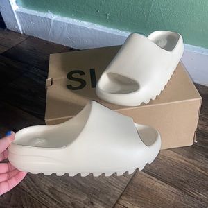 Yeezy Slide